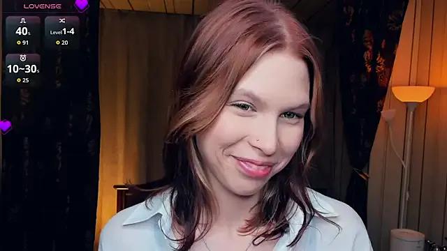 Freechat KyraConze on StripChat