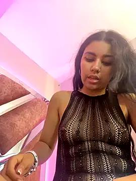 Freechat Larabrooks on StripChat