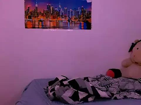 Freechat latinhot9631 on StripChat