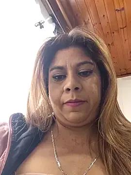 Laura-Hernandez — Naked + squirt