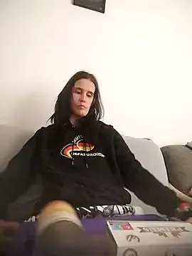 Freechat Laura_Ati on StripChat