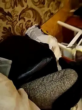 Freechat Laura_Ati on StripChat