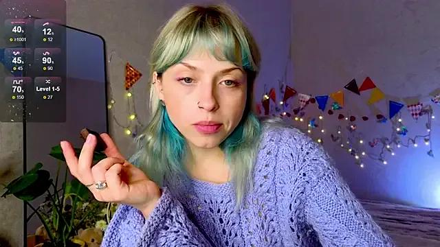 Freechat lavenderluxe on StripChat