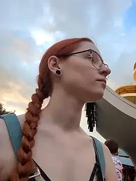 LilyFoxxx on StripChat