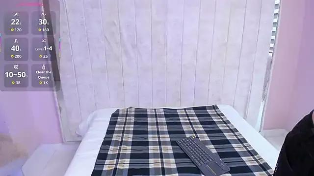 Lisa_Preggycharm — Spit my Tits 