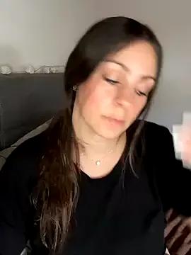 Loella-Rose on StripChat 