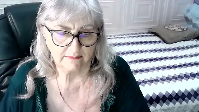 LolkaAlyss on StripChat 