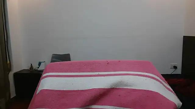 LovelyRosy on StripChat