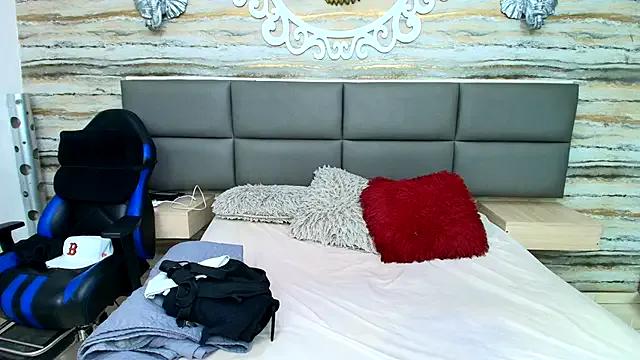 Freechat Lovers_21 on StripChat