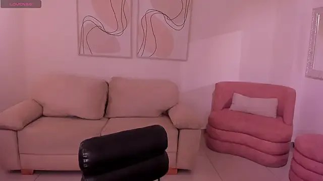 Private LucyWeiss_ on StripChat