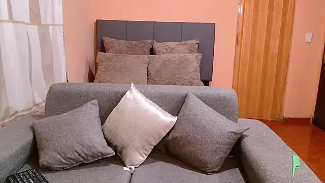 lunasexyXx on StripChat