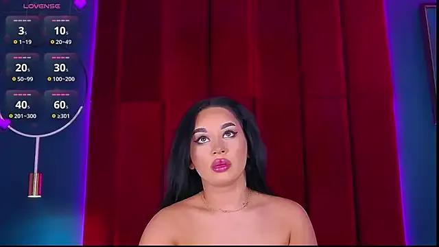 Freechat MadyLuxxx on StripChat