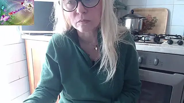 Freechat martachatte on StripChat