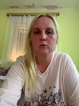 Freechat Mayci1984 on StripChat