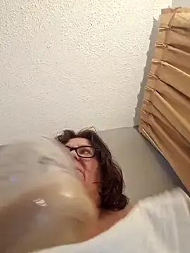 mcv131985 on StripChat