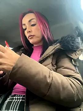 Freechat MeganFoxiy on StripChat