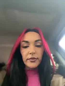 Freechat MeganFoxiy on StripChat