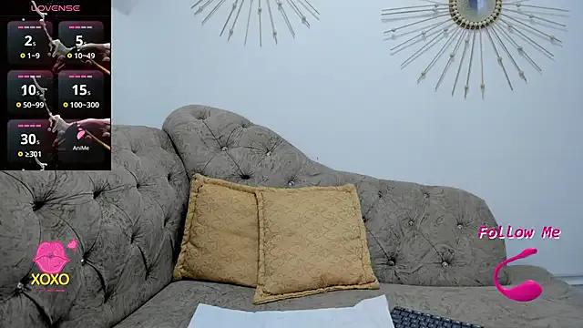 Miah_BigBoobs — Oiled Boobs + Spanking Session