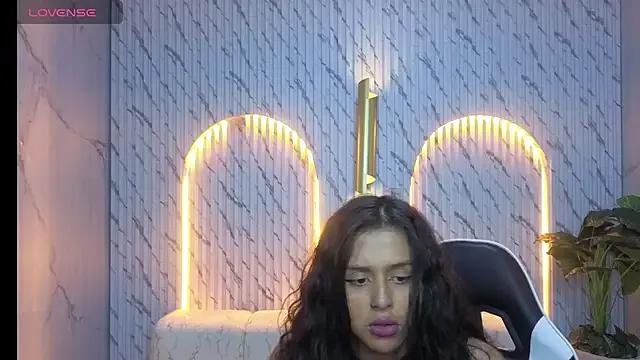 Freechat milky_tx on StripChat