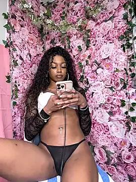 mismialove on StripChat 