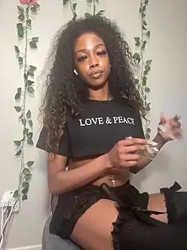 mismialove on StripChat 