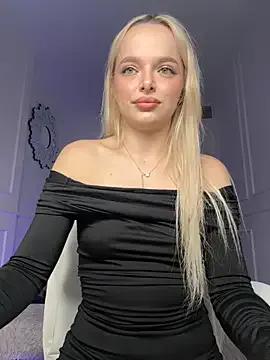 miss_blondiee's avatar