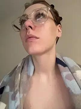 Molli_Luv on StripChat 