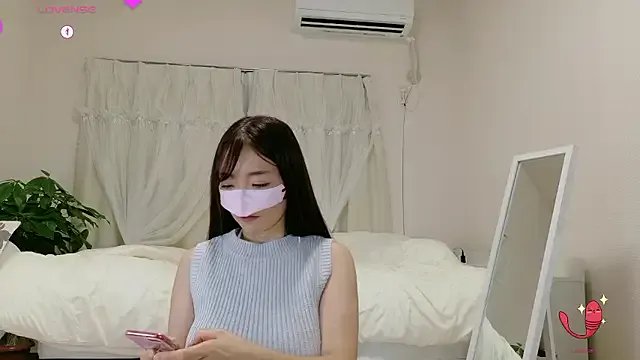 Freechat momochan88 on StripChat