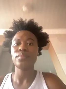 Moonzy77 on StripChat