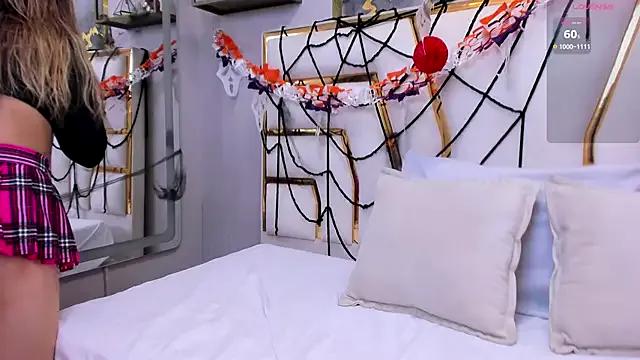 Freechat NalaRosse on StripChat