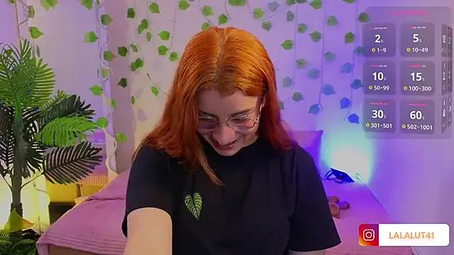 Naomy_tay1 on StripChat