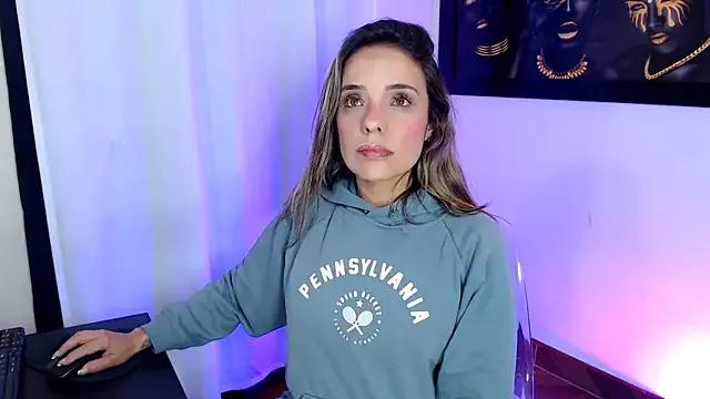 Freechat Natasha_cam222 on StripChat