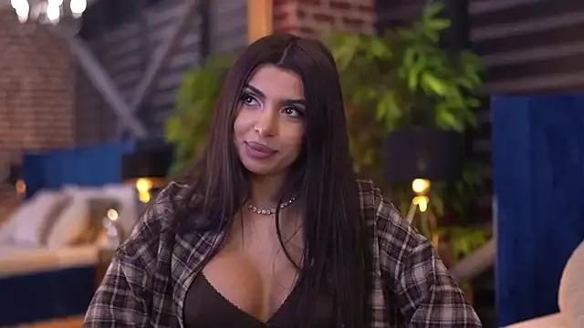 Freechat NicoleCellini on StripChat