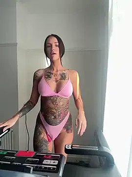 Freechat NikkiFoxx_13 on StripChat