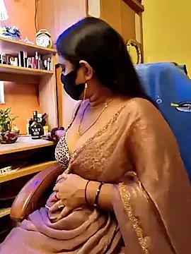 Freechat nisha_baby2 on StripChat