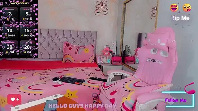 Freechat party_girl_skiny on StripChat