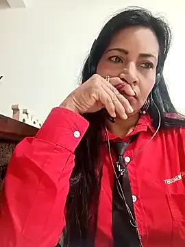 PAULA20- on StripChat