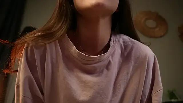 Polly_Plush19 on StripChat 