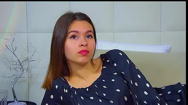 Freechat PollyLanders on StripChat