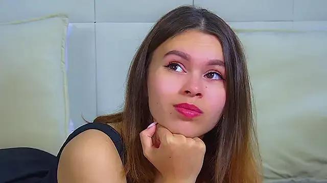 Freechat PollyLanders on StripChat