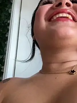 Freechat Pretty_Isadora on StripChat