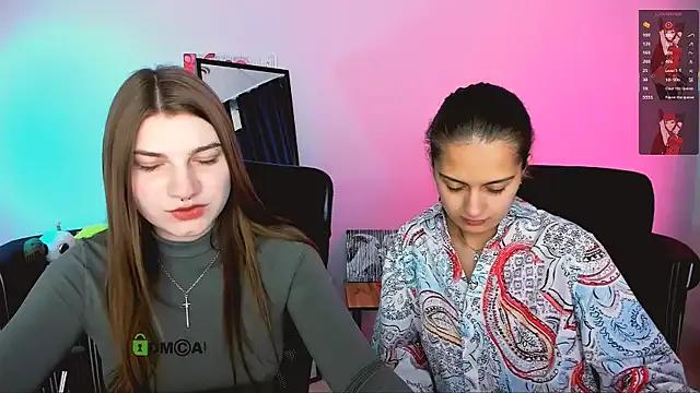 Group pure_radiance1 on StripChat