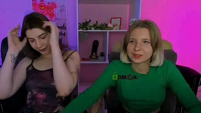 Group pure_radiance1 on StripChat