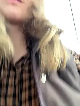 Puzdosia on StripChat