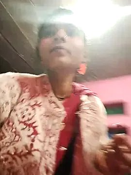 R_Roshni on StripChat