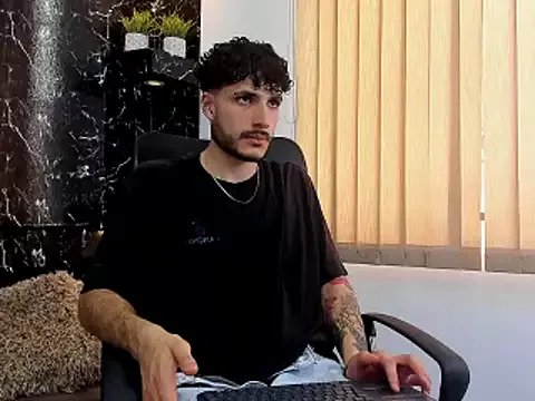 Freechat Rafael_Mendezz on StripChat