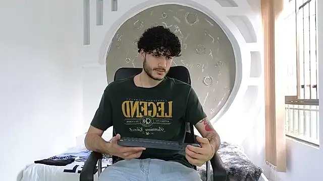 Freechat Rafael_Mendezz on StripChat