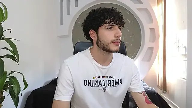 Freechat Rafael_Mendezz on StripChat