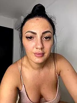 Freechat RaisaSalvi on StripChat