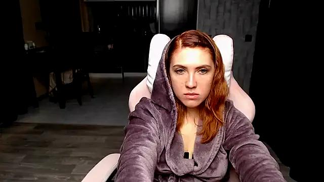 Freechat Reginasmilee on StripChat